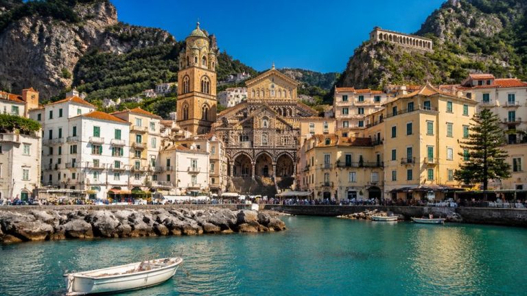 amalfi cruise port overview